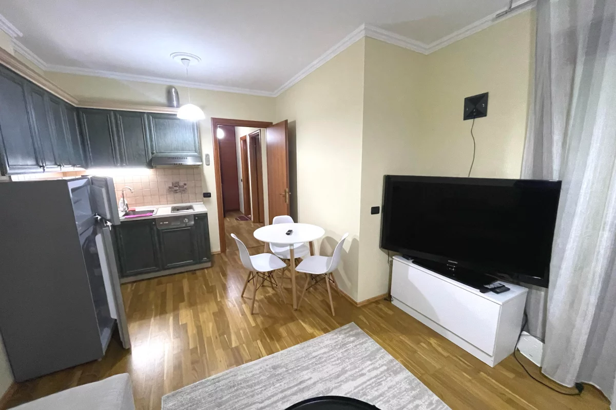 Shtepi me qera Apartament ne Tirane, 1+1, Mobilimi E mobiluar, Pagesa 700  Euro.