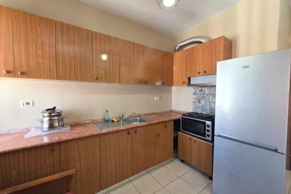 Shtepi me qera 1+1 ne Tirane - 450 Euro