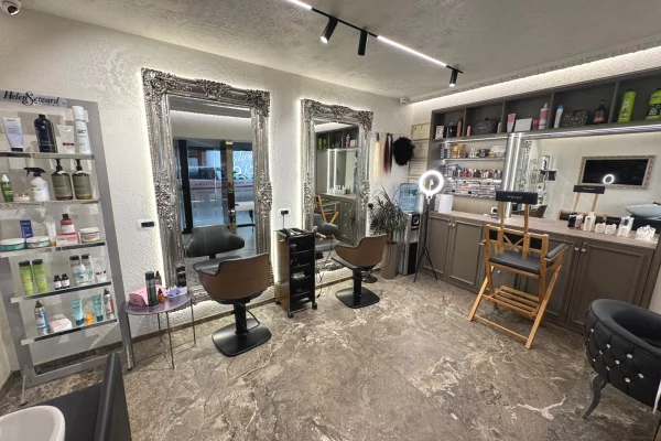 Ambient biznesi me qera 1+1 ne Tirane - 1,000 Euro