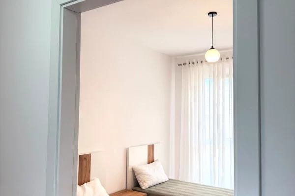 Jepet apartament 2+1+2 me qira tek Kompleksi Trio Towers , Rruga Don Bosko , Laprake .