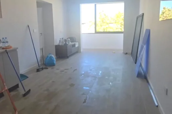 Ambient biznesi me qera 3+1 ne Tirane - 800 Euro
