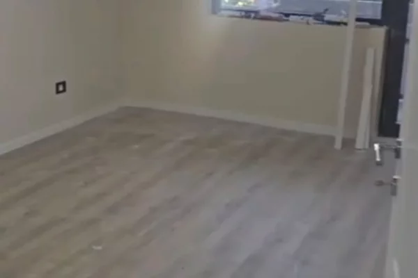 Ambient biznesi me qera 3+1 ne Tirane - 900 Euro