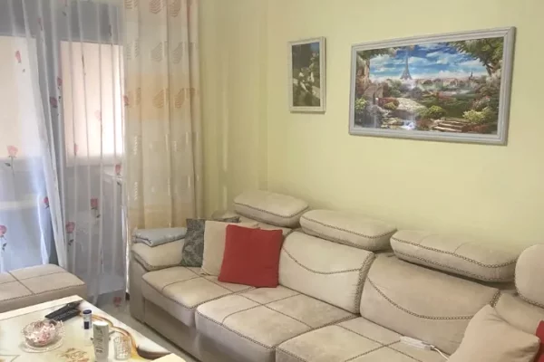 Jepet apartament 2+1+2 me qira ne Astir , prane Ales Construction , Unaza e re , Yzberisht .