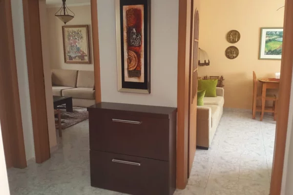 Jepet apartament 1+1+Kuzhine e Vecuar tek Pediatria , Spitali QSUT , Allias , Rruga Bardhyl 