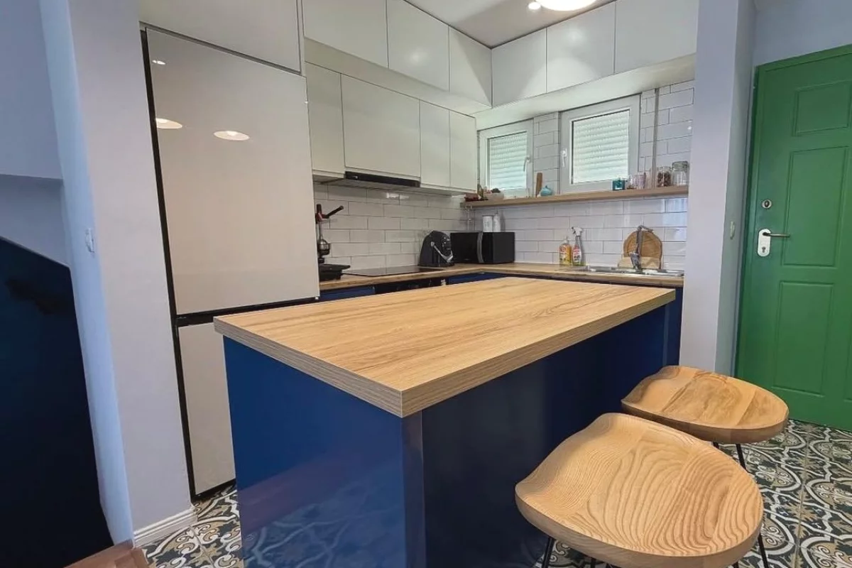 Shtepi me qera Duplex(shtepi me 2 kate) ne Tirane, 2+1, Mobilimi E mobiluar, Pagesa 1,300  Euro.