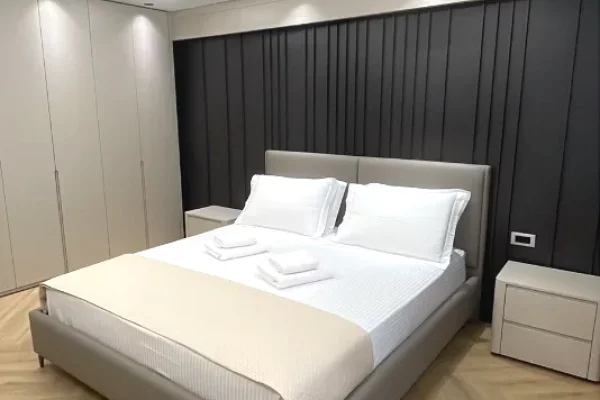 Jepet apartament 2+1+2 me qira tek Stadiumi Dinamo , Sheshi Willson , ish Blloku , Rruga Andon Zako 