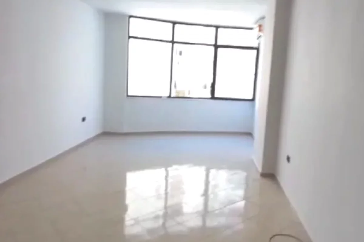 Shtepi ne shitje Apartament ne Tirane, 2+1, Mobilimi E mobiluar, Pagesa 148,000  Euro.