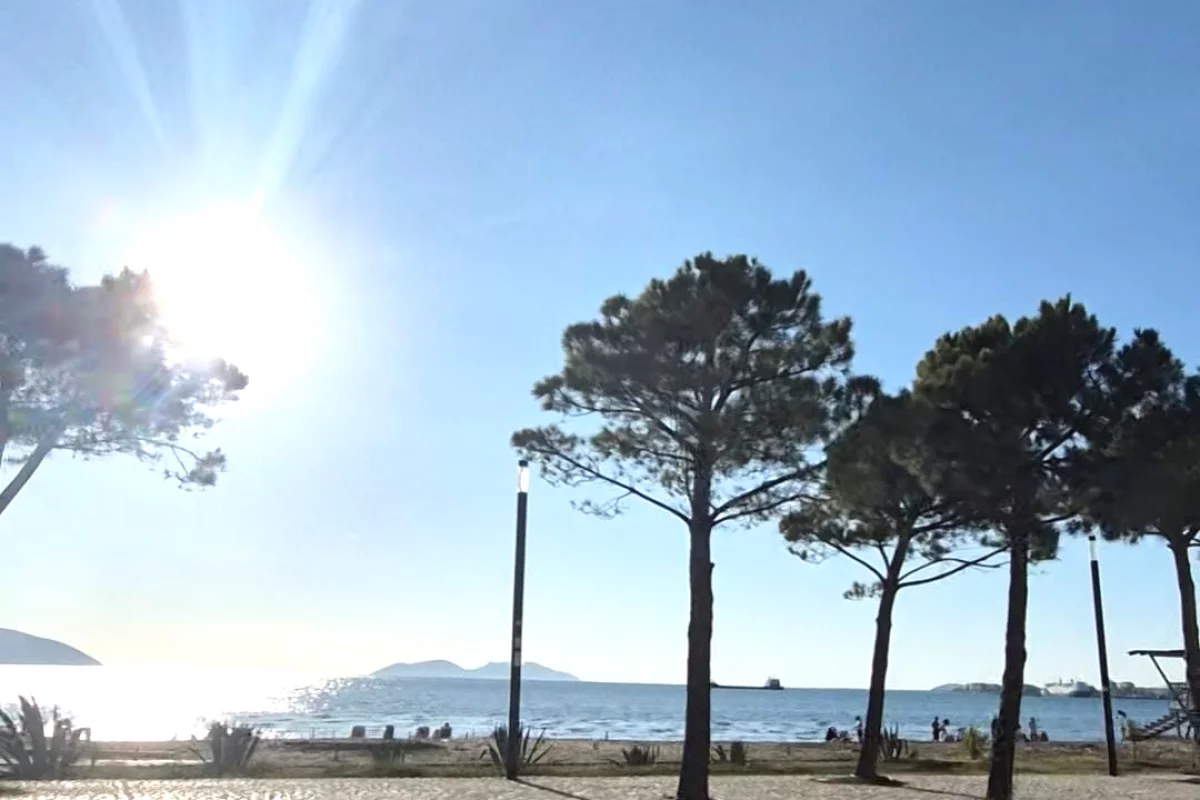 Shitet ambient biznesi ne Vlore , Lungomare .