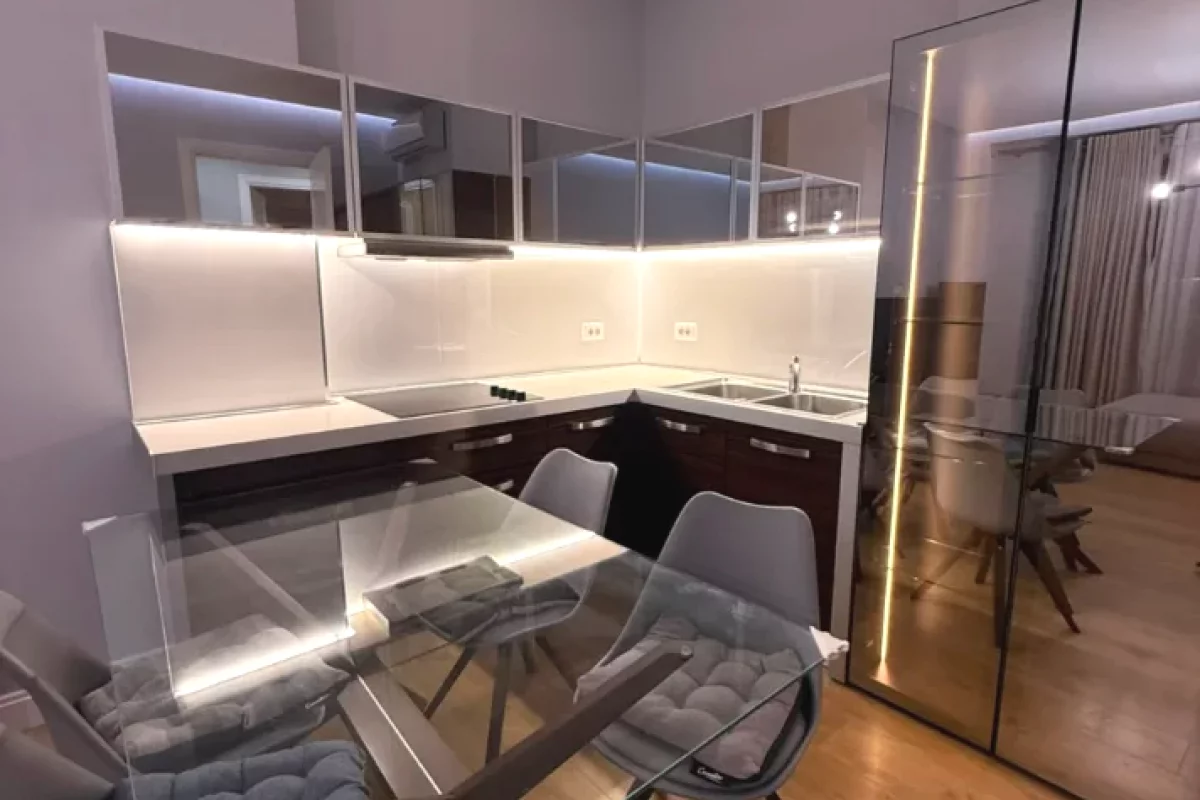 Shtepi me qera Apartament ne Tirane, 1+1, Mobilimi E mobiluar, Pagesa 850  Euro.