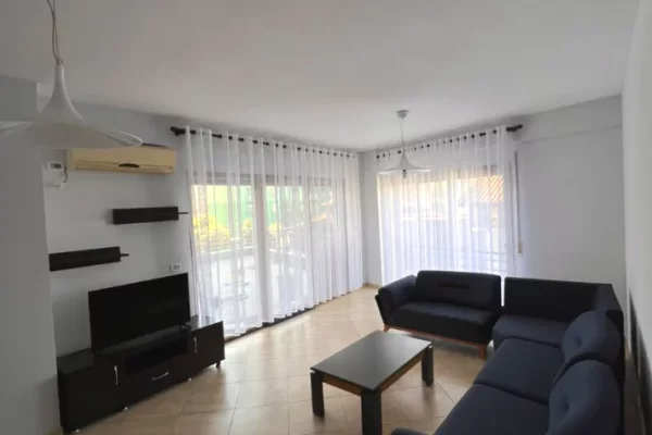 Shtepi me qera 2+1 ne Tirane - 900 Euro