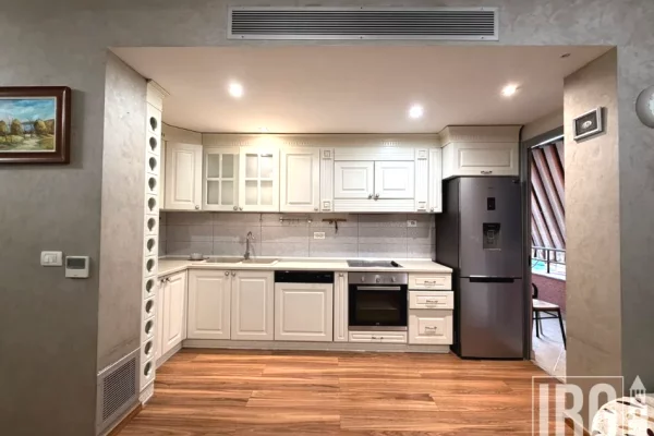 Shtepi me qera 2+1 ne Tirane - 800 Euro