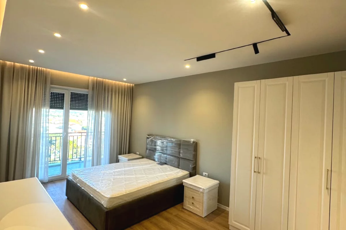 Shtepi me qera Apartament ne Tirane, 2+1, Mobilimi E mobiluar, Pagesa 600  Euro.