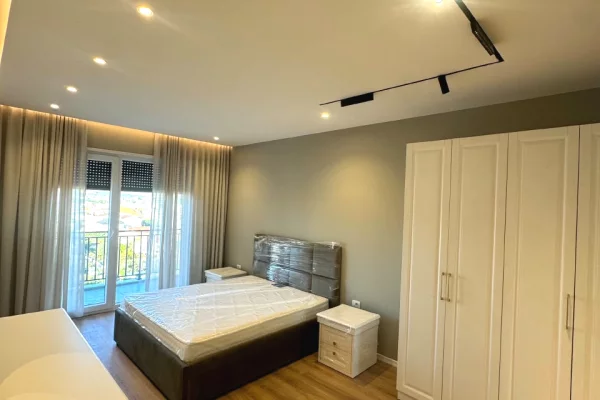 Shtepi me qera 2+1 ne Tirane - 600 Euro