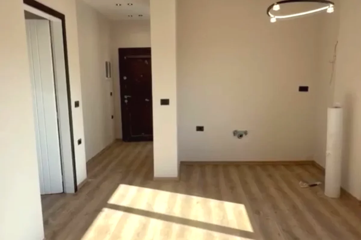 Shtepi ne shitje Apartament ne Tirane, 2+1, Mobilimi Bosh, pa mobiluar, Pagesa 225,000  Euro.