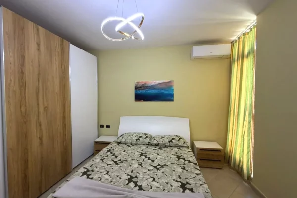 Shtepi me qera 2+1 ne Tirane - 900 Euro