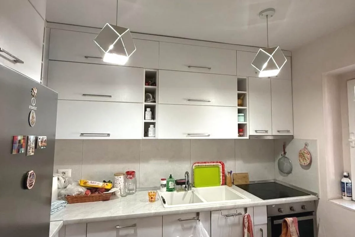 Shtepi ne shitje Apartament ne Tirane, 1+1, Mobilimi E mobiluar, Pagesa 150,000  Euro.