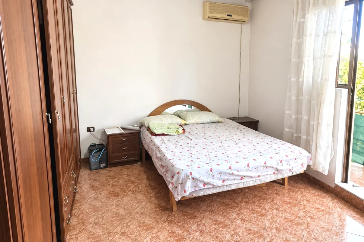 Shtepi ne shitje Apartament ne Tirane, 2+1, Mobilimi E mobiluar, Pagesa 130,000  Euro.