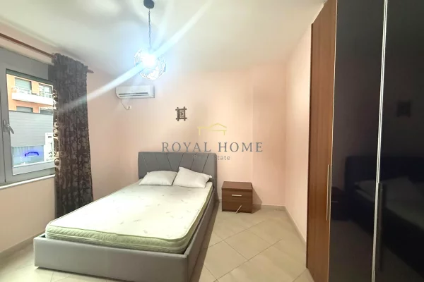 Jepet apartament 3+1+2 tek Zogu i Zi . 