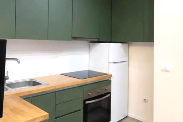 Shitet garsoniere tek Rezidenca Mangalem , Rruga Ali Demi .