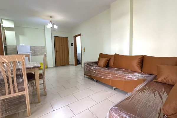 Jepet apartament 2+1 me qira tek Fresku , prane Pasticeri Melisa . 