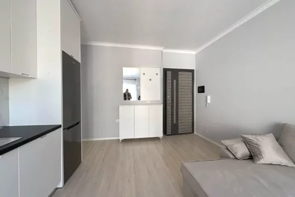 Shitet apartament 1+1 ne Yzberisht , Pallatet Cabej , Misto mame , Astir , Kashar . 