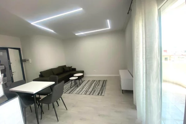 Shtepi me qera 2+1 ne Tirane - 500 Euro