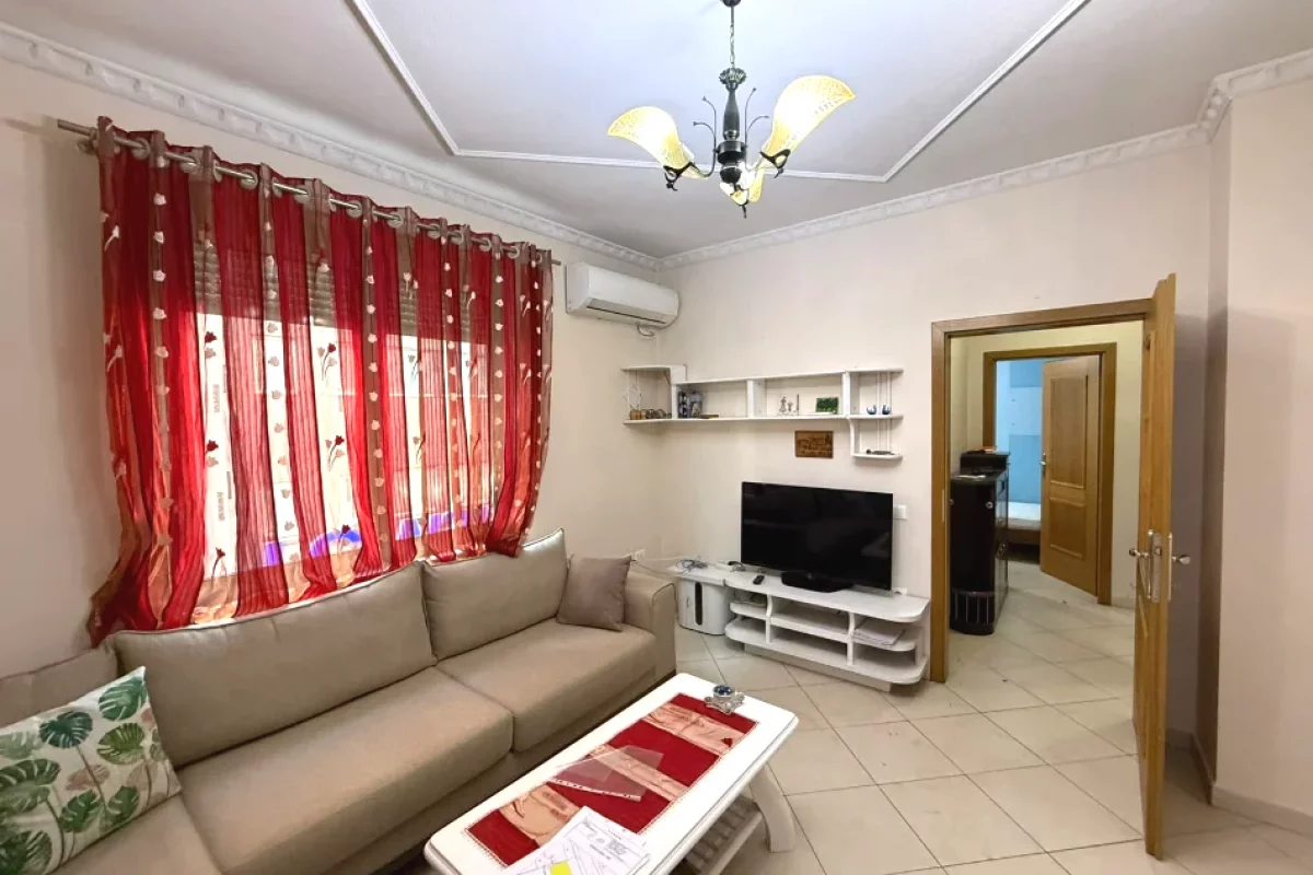 Shtepi me qera Apartament ne Tirane, 2+1, Mobilimi E mobiluar, Pagesa 600  Euro.