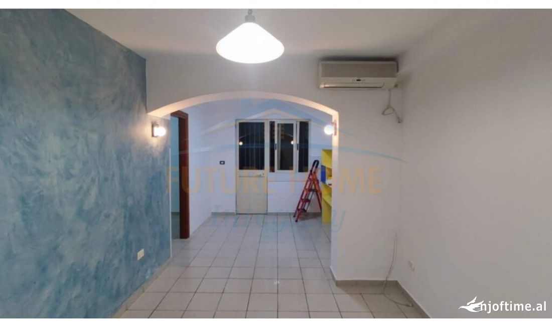 Qera, Ambient Biznesi, Stadiumi Dinamo, Tirane.