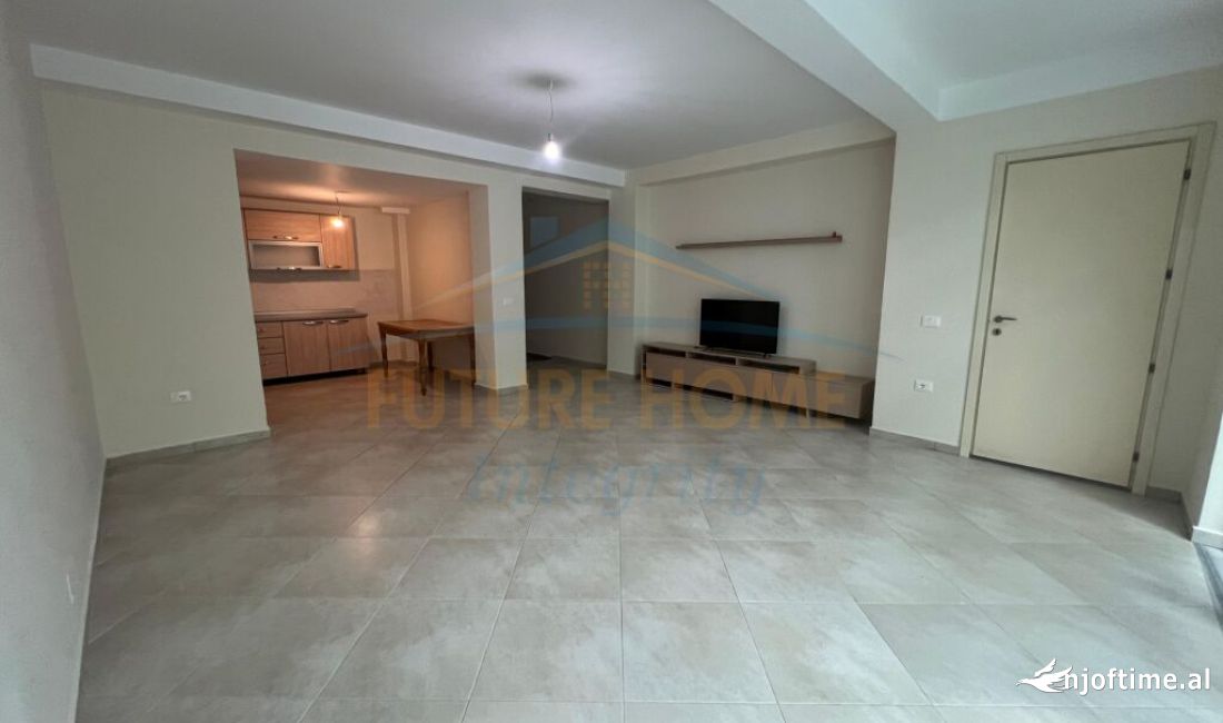 Qera, Ambient Biznesi per zyra+Parkim, Shkolla e Baletit, Tirane.