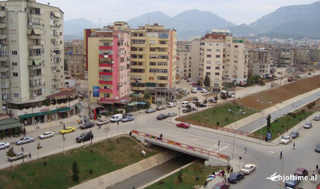 Qera, Ambient Biznesi, Ali Demi, Tirane.