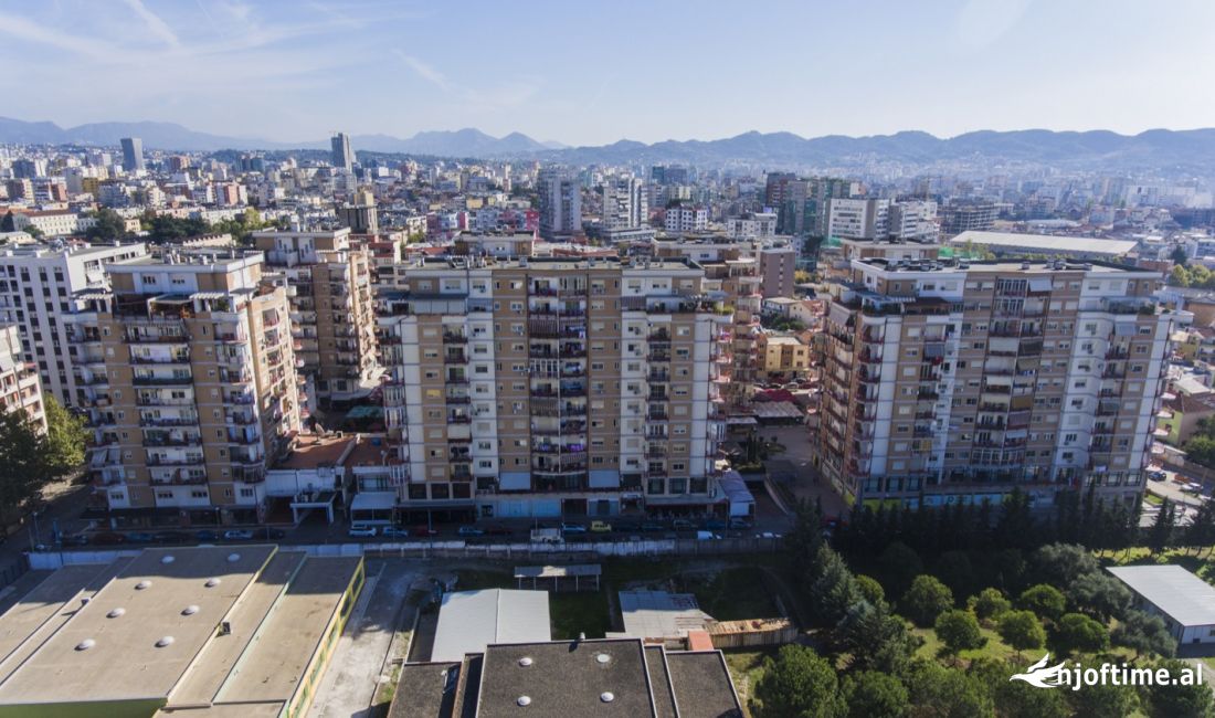 Shitet, Ambient Biznesi + Biznes, Don Bosko.