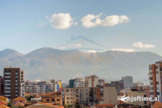 Shitet, Apartament 1+1, Pazari i Ri, Tiranë.