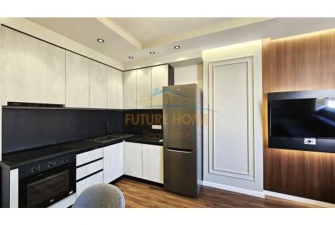 Disponojmë Apartament 1+1, per Shitje. BRYLL PRANE MATERNITETIT TE RI