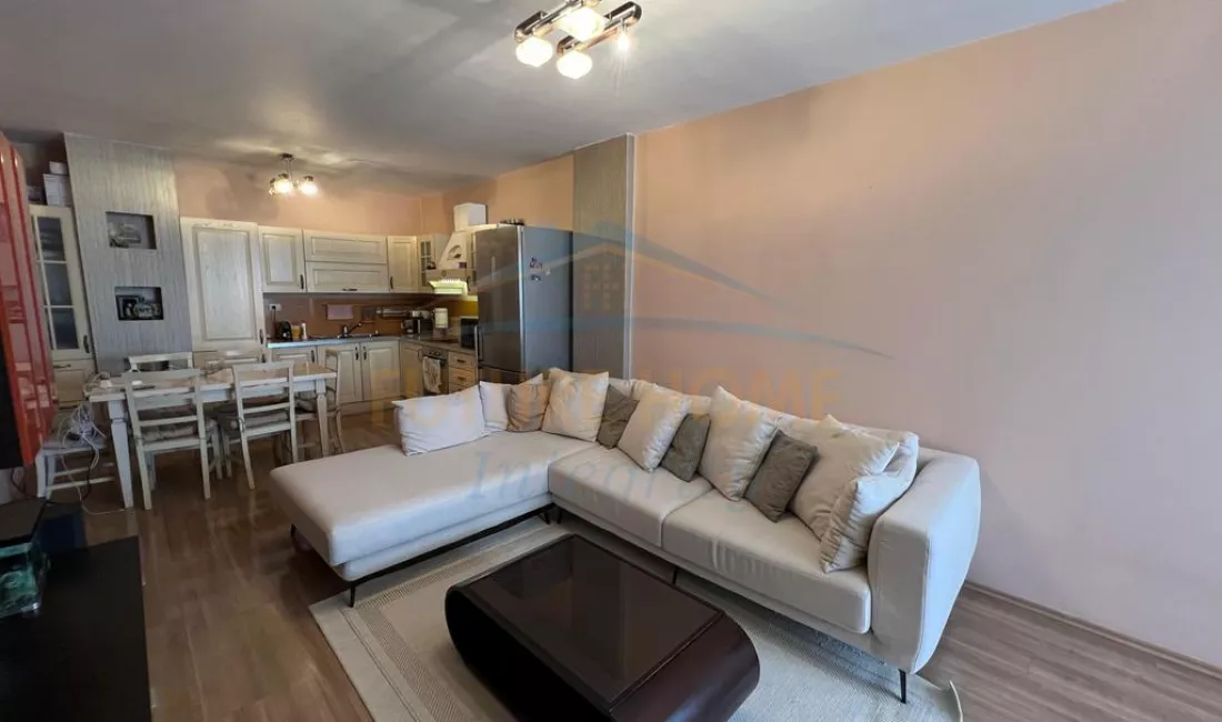 Shtepi ne shitje Apartament ne Tirane, 2+1, Mobilimi E mobiluar, Pagesa 197,000  Euro.