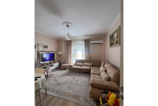 Shitet, Apartament 1+1, Fresk.