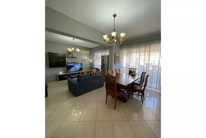 Shitet, Apartament 2+1, Fresk, Tirane