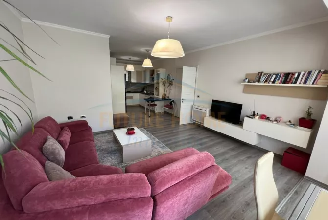 Qera, Apartament 2+1+2, Fresk, Tiranë.