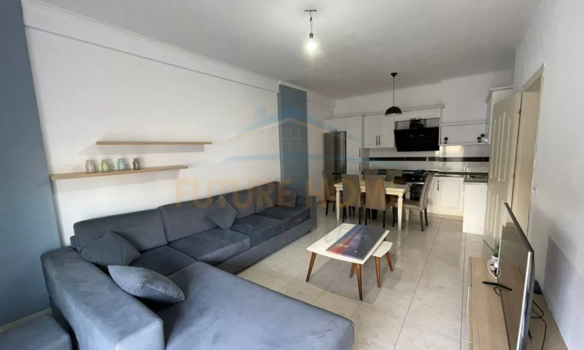 Shtepi me qera Apartament ne Tirane, 2+1, Mobilimi E mobiluar, Pagesa 450  Euro.
