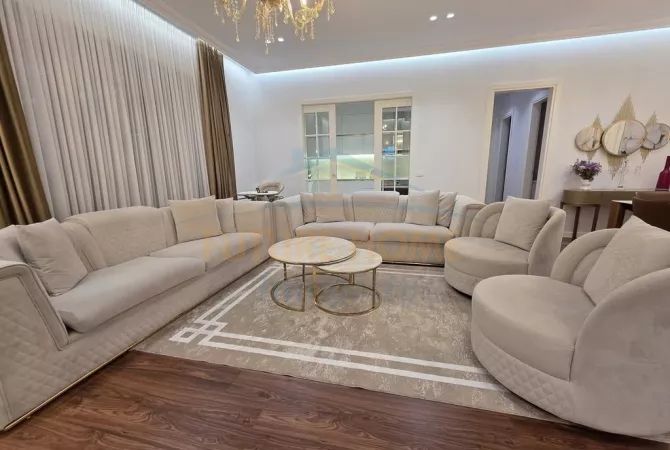 Shtepi ne shitje 3+1 ne Tirane - 750,000 Euro