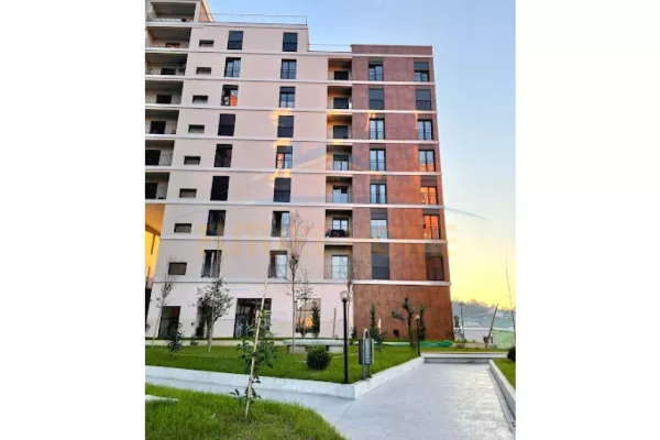 Qera, Apartament 2+1+2, Unaza e Re, Tiranë.