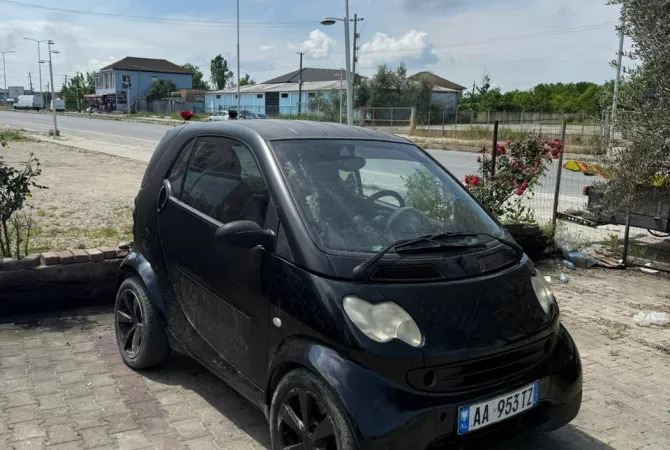 Auto in Vendita a Tirana - 2,400 Euro