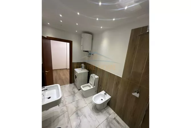 Shtepi me qera Apartament ne Tirane, 2+1, Mobilimi E mobiluar, Pagesa 600  Euro.