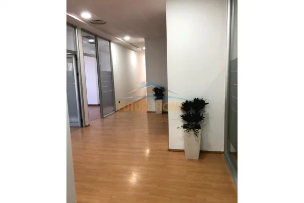 Qira , Office Ambient , Bllok