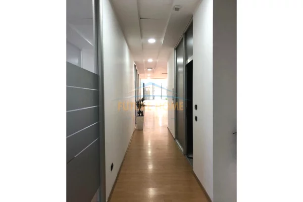 Qira , Office Ambient , Bllok