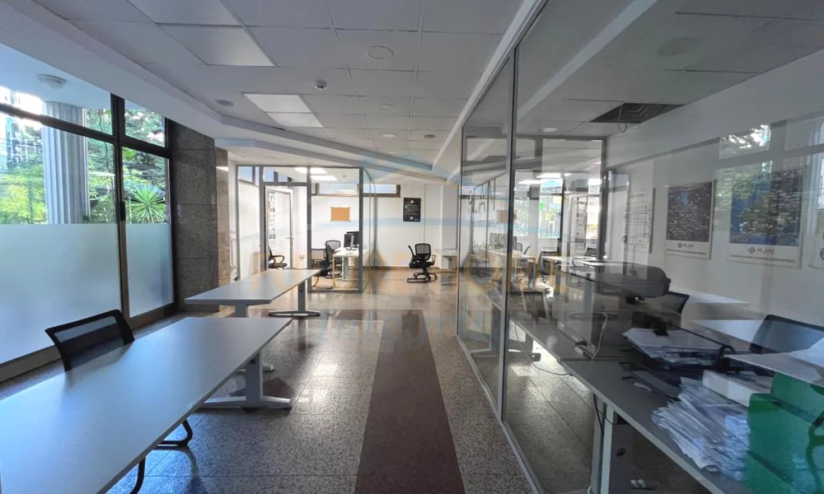 Qera, Ambient Biznesi per Zyra, Blloku, Tirane