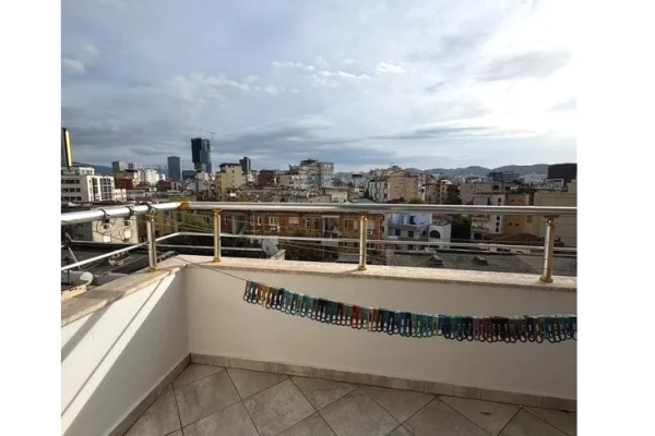 Shtepi me qera Apartament ne Tirane, 1+1, Mobilimi E mobiluar, Pagesa 550  Euro.