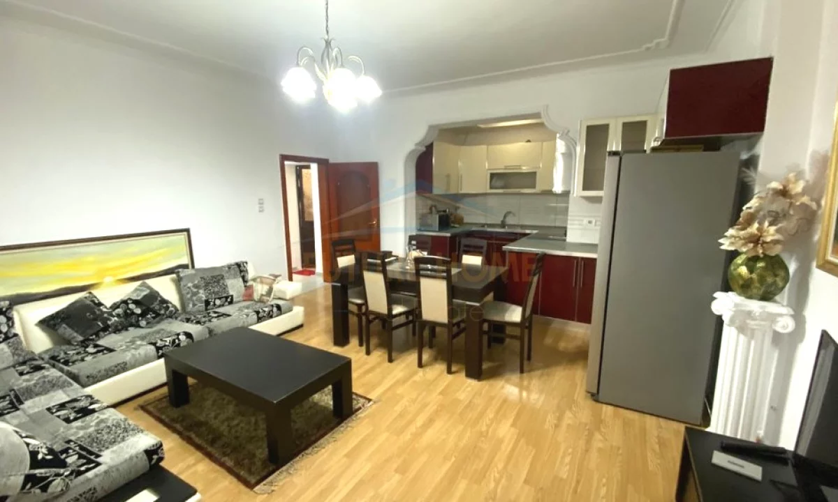 Shtepi me qera Apartament ne Tirane, 2+1, Mobilimi E mobiluar, Pagesa 600  Euro.