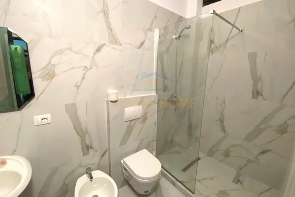 Shtepi me qera Apartament ne Tirane, 2+1, Mobilimi E mobiluar, Pagesa 600  Euro.