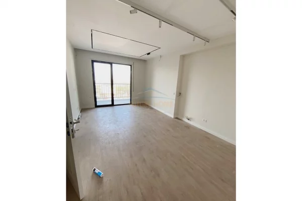 Appartamento in vendita a Tirana 2+1, Vuoto