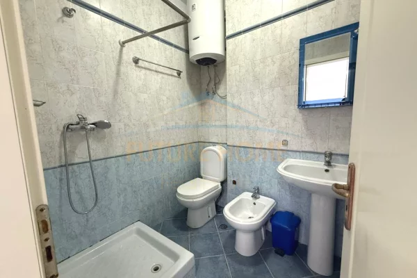 Shtepi me qera Apartament ne Tirane, 1+1, Mobilimi E mobiluar, Pagesa 450  Euro.